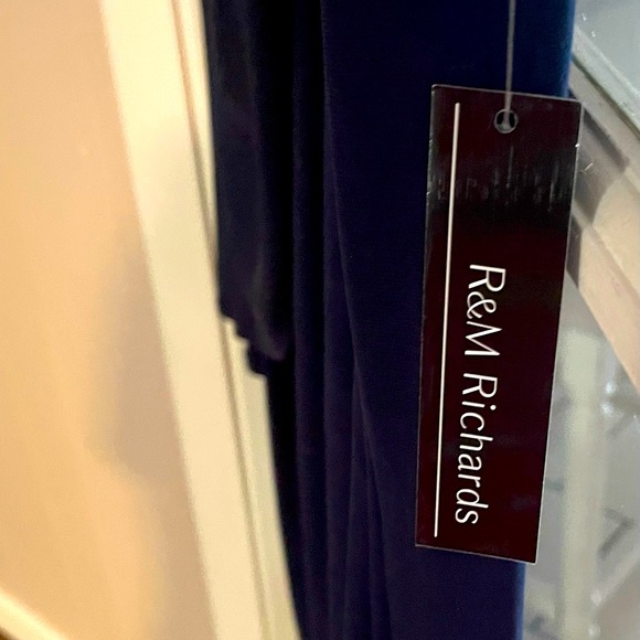 NWT. R & M Richards Navy blue embellished faux wrap dress. Size 20 - Picture 5 of 8